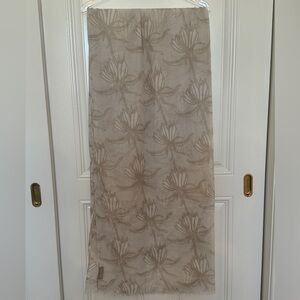 India Hicks Crown Imperial Scarf NEW IN BOX